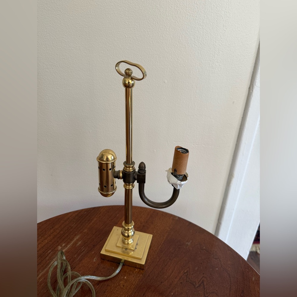 Vintage Underwriter Laboratories Portable Brass Desk Lamp Not Tested - Picture 2 of 7